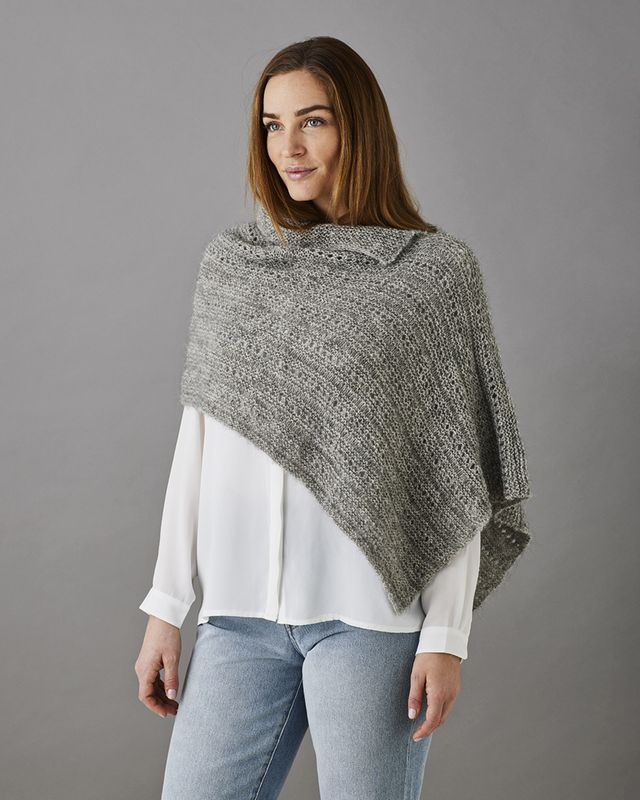 892312 Poncho i Nanna